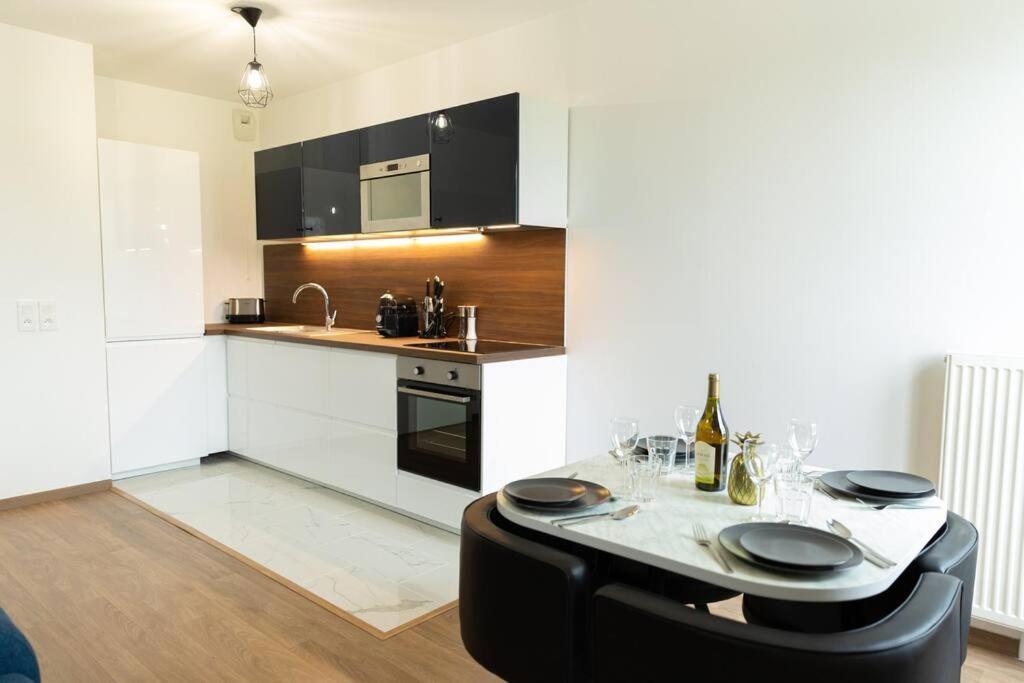 Elegant Apartment #6 Serris Eksteriør billede